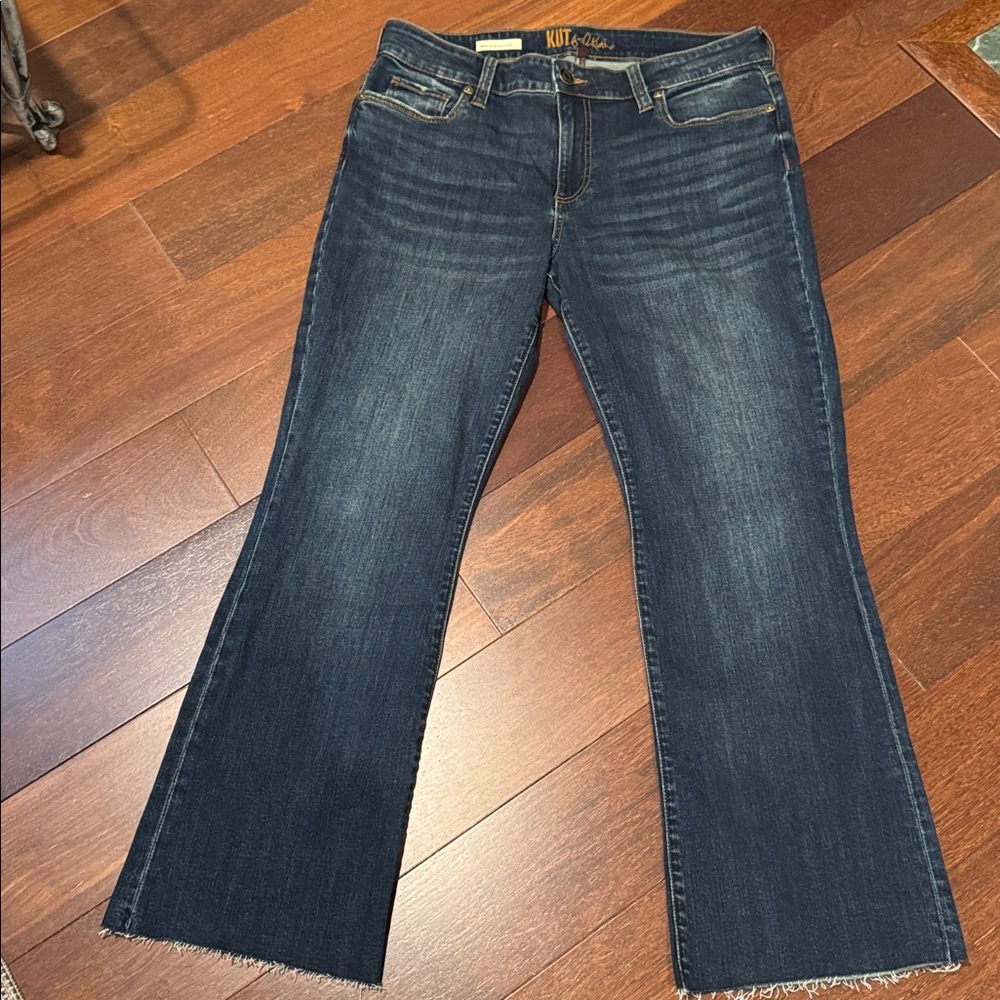 Kut firm the Kloth Nikki mid rise ankle flare jean with raw edge - Picture 8 of 11